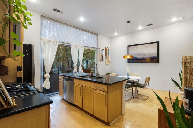 877 Silver Avenue SW, Albuquerque, NM 87102