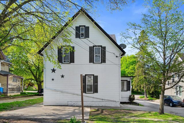132 E Washington STREET, West Bend, WI 53095