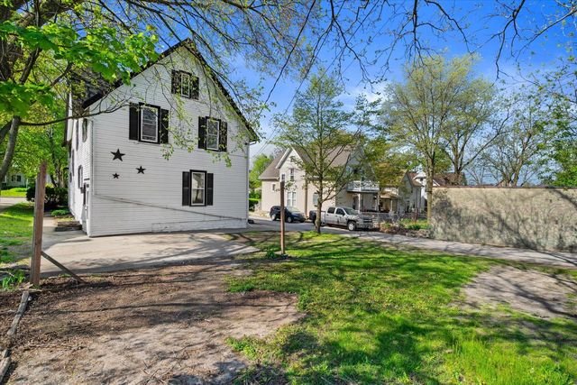 132 E Washington STREET, West Bend, WI 53095