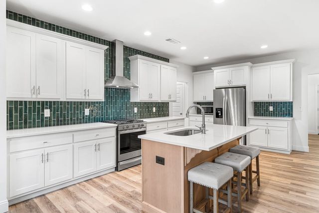 1060 Chatuge Village Circle, Hayesville, NC 28904