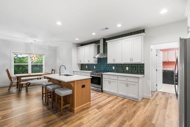1060 Chatuge Village Circle, Hayesville, NC 28904