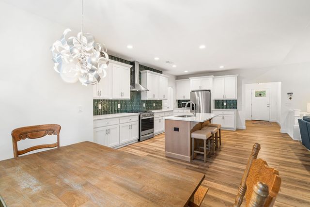 1060 Chatuge Village Circle, Hayesville, NC 28904