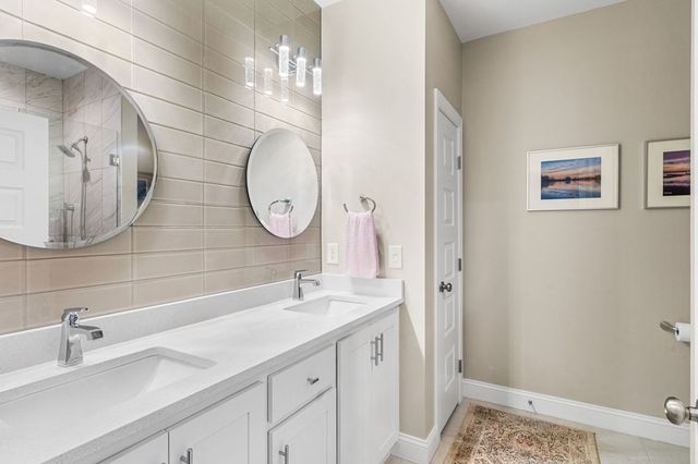 1060 Chatuge Village Circle, Hayesville, NC 28904