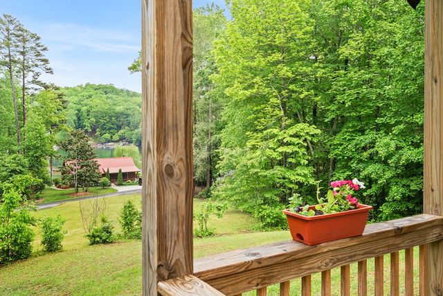 1060 Chatuge Village Circle, Hayesville, NC 28904