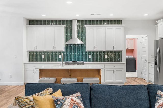 1060 Chatuge Village Circle, Hayesville, NC 28904