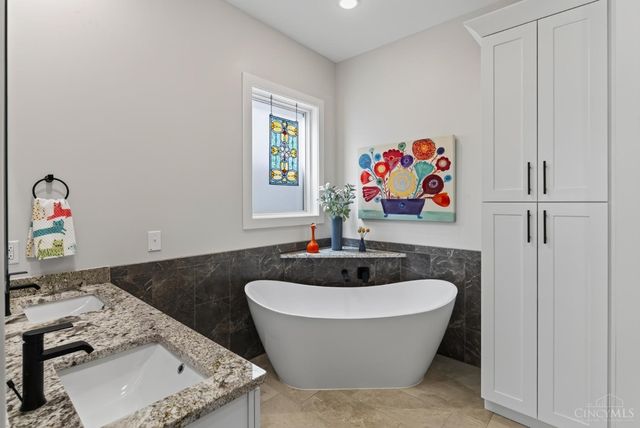 5749 Sanctuary Place, Cincinnati, OH 45230
