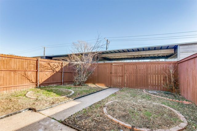 323 Towne House Lane, Richardson, TX 75081