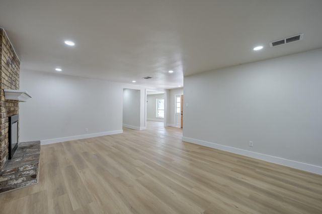 26206 Maplewood Drive, Spring, TX 77386