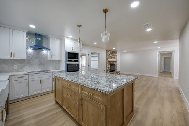 26206 Maplewood Drive, Spring, TX 77386