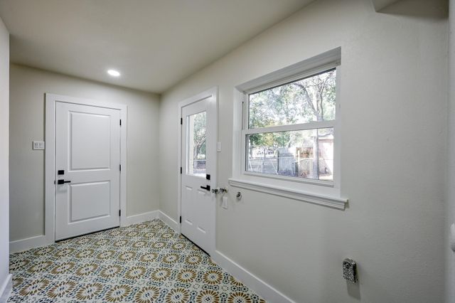 26206 Maplewood Drive, Spring, TX 77386