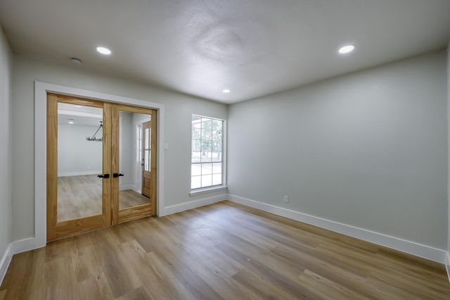 26206 Maplewood Drive, Spring, TX 77386