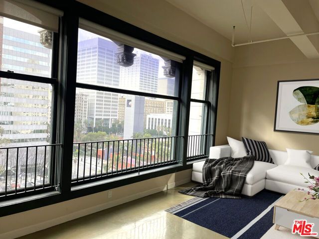315 W 5th Street 301, Los Angeles, CA 90013