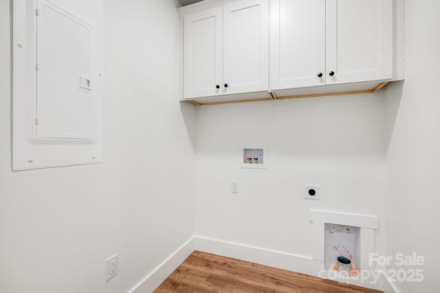 382 Holtzclaw Street, Canton, NC 28716