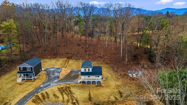 382 Holtzclaw Street, Canton, NC 28716