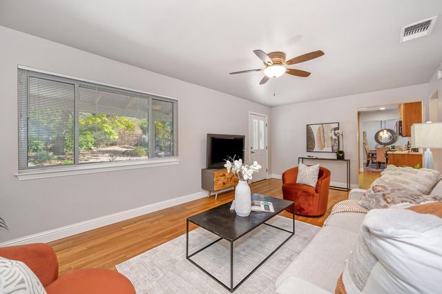 6336 Horseshoe Bar, Loomis, CA 95650