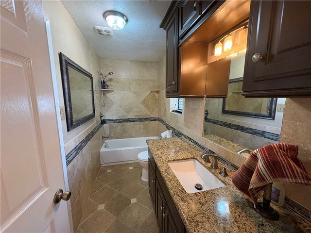 1501 Maple Drive, Bryan, TX 77803
