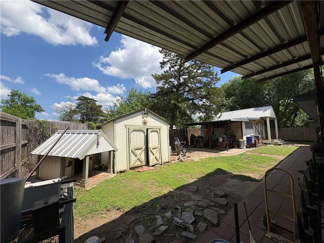 1501 Maple Drive, Bryan, TX 77803