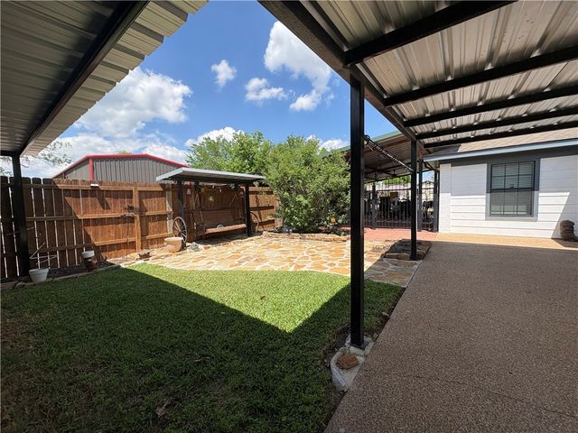 1501 Maple Drive, Bryan, TX 77803