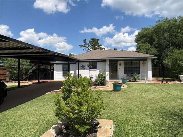 1501 Maple Drive, Bryan, TX 77803