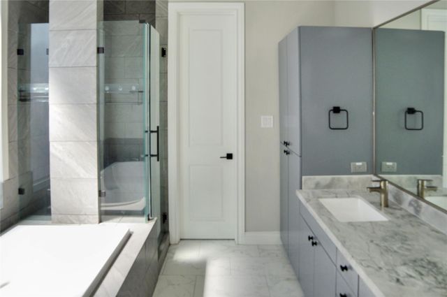 8918 Spring Knoll Forest Drive, Houston, TX 77080