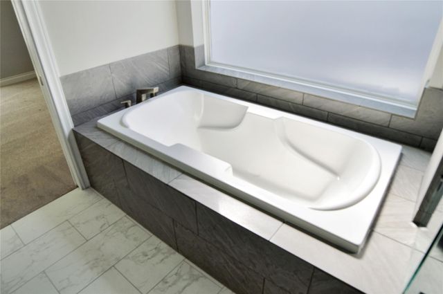 8918 Spring Knoll Forest Drive, Houston, TX 77080