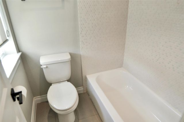 8918 Spring Knoll Forest Drive, Houston, TX 77080