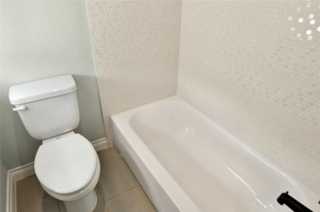 8918 Spring Knoll Forest Drive, Houston, TX 77080