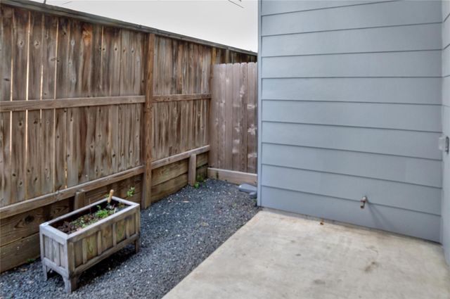 8918 Spring Knoll Forest Drive, Houston, TX 77080