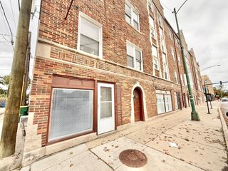 6946 N California Avenue CS, Chicago, IL 60645