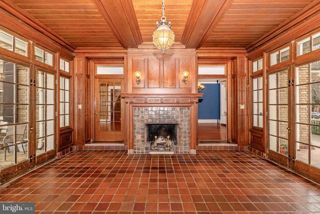 307 UPPER COLLEGE TER, Frederick, MD 21701