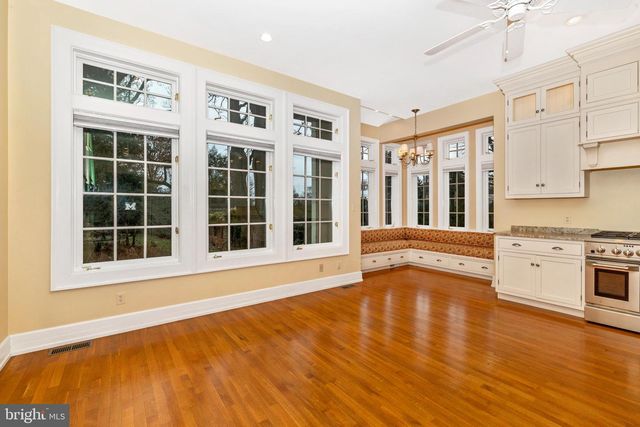 307 UPPER COLLEGE TER, Frederick, MD 21701