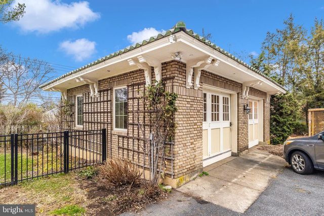 307 UPPER COLLEGE TER, Frederick, MD 21701