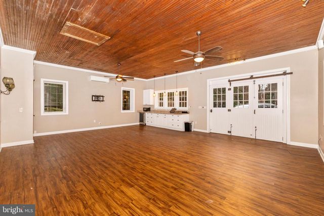 307 UPPER COLLEGE TER, Frederick, MD 21701