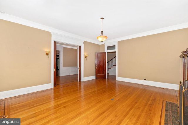 307 UPPER COLLEGE TER, Frederick, MD 21701