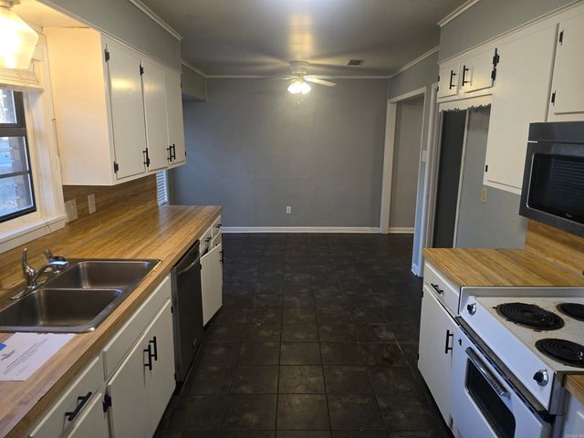 2502 Creekview Lane, White Hall, AR 71602