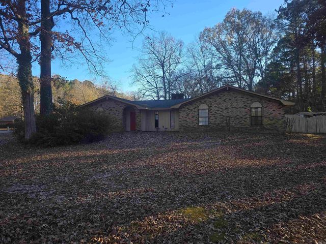2502 Creekview Lane, White Hall, AR 71602