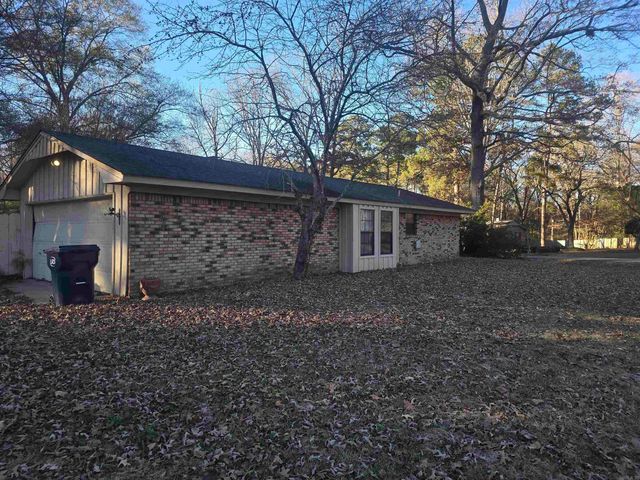 2502 Creekview Lane, White Hall, AR 71602