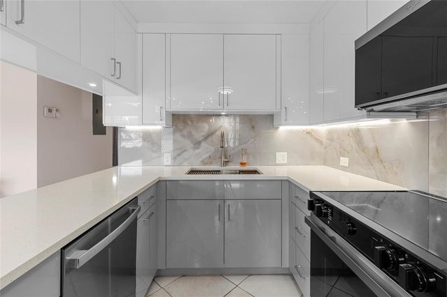 2122 Cambridge F 2122, Deerfield Beach, FL 33442