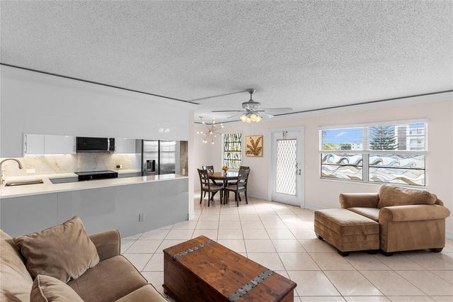 2122 Cambridge F 2122, Deerfield Beach, FL 33442