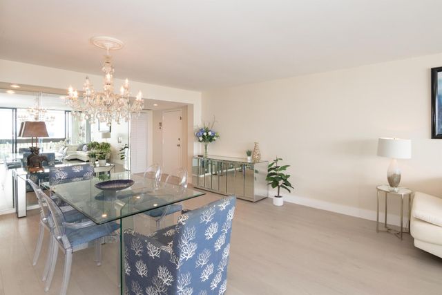 2000 Presidential Way 1606, West Palm Beach, FL 33401