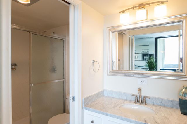 2000 Presidential Way 1606, West Palm Beach, FL 33401