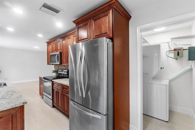 5119 Oak Hill Road, Delray Beach, FL 33484