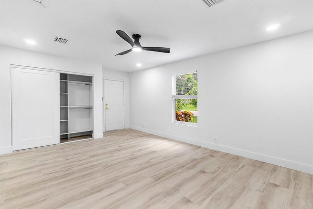 5119 Oak Hill Road, Delray Beach, FL 33484