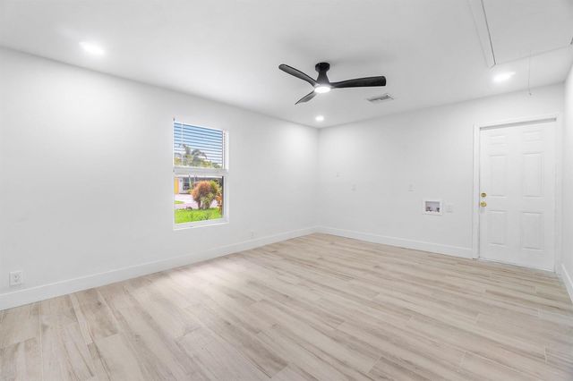 5119 Oak Hill Road, Delray Beach, FL 33484
