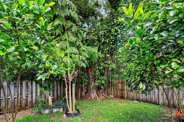 5119 Oak Hill Road, Delray Beach, FL 33484
