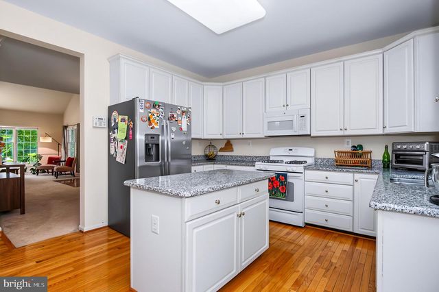 12952 OLD PLAINS RD, Fairfax, VA 22033