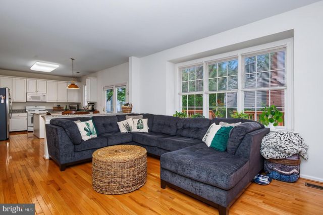 12952 OLD PLAINS RD, Fairfax, VA 22033