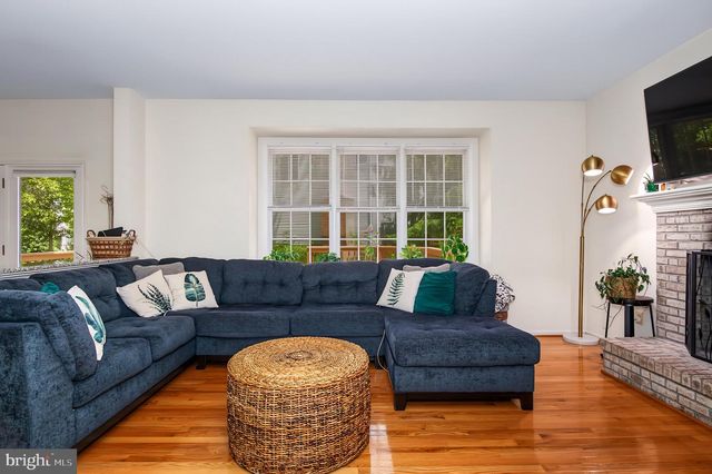 12952 OLD PLAINS RD, Fairfax, VA 22033