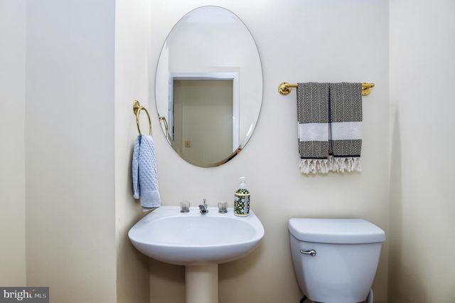 12952 OLD PLAINS RD, Fairfax, VA 22033