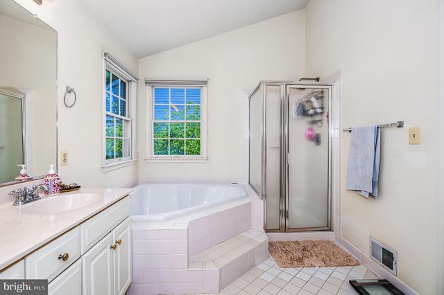 12952 OLD PLAINS RD, Fairfax, VA 22033